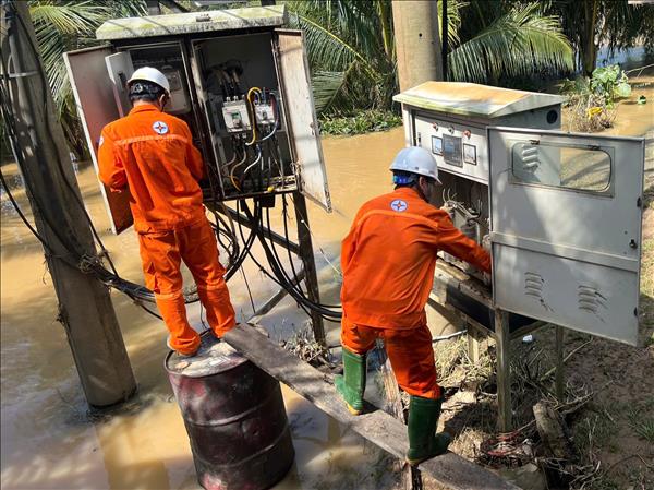 CÔNG TY THUỶ ĐIỆN BUÔN KUỐP “TIẾP SỨC” ĐẢO XANH ECO FARM: NỖ LỰC KHÔI PHỤC DÒNG ĐIỆN SAU ĐỢT MƯA LŨ LỊCH SỬ TRÊN SÔNG SRÊPỐK